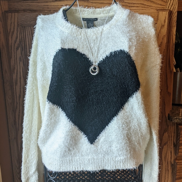 Chelsea & Theodore Sweaters - Chelsea & Theodore sweater, size M